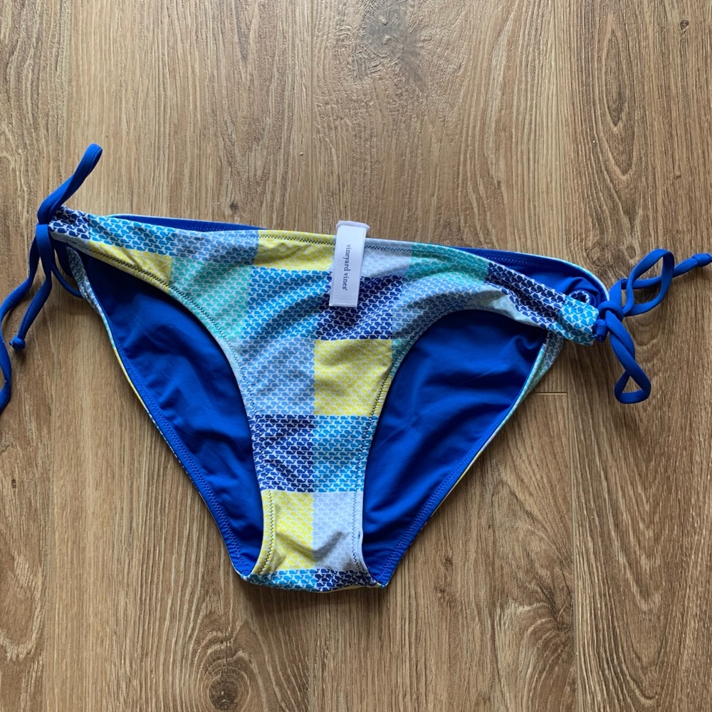 Vineyard Vines reversible swim bottoms